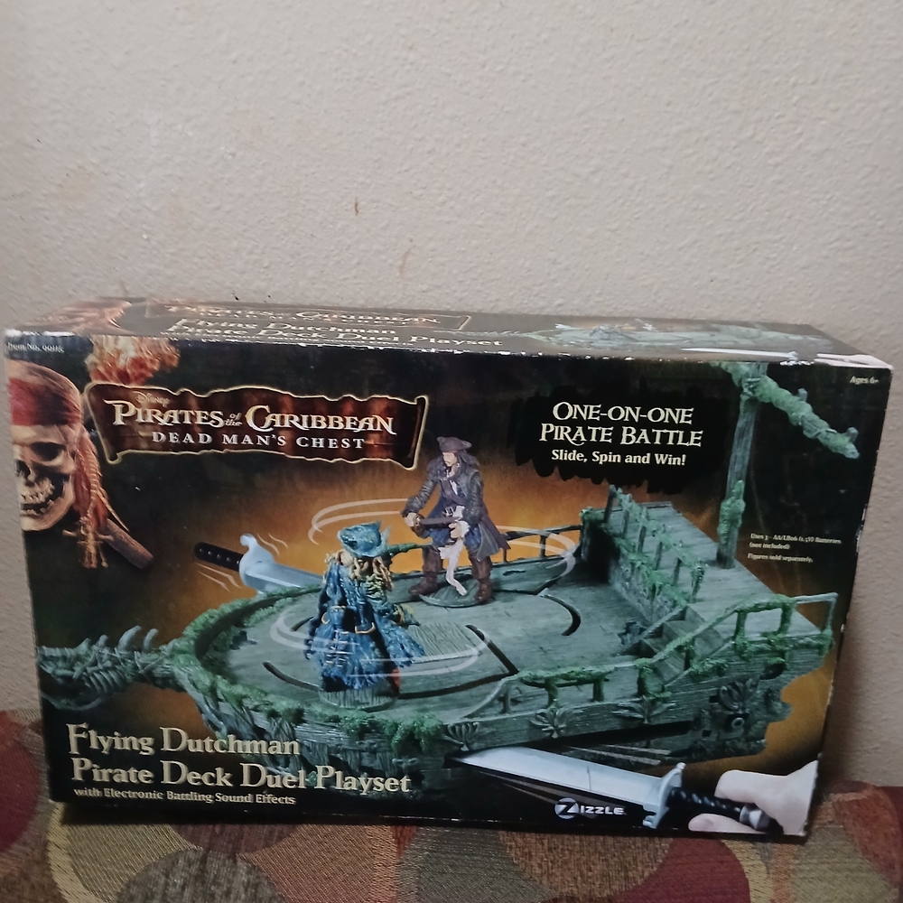 Pirates Of The Caribbean Flying Dutchman Pirate Deck Duel Playset NIB